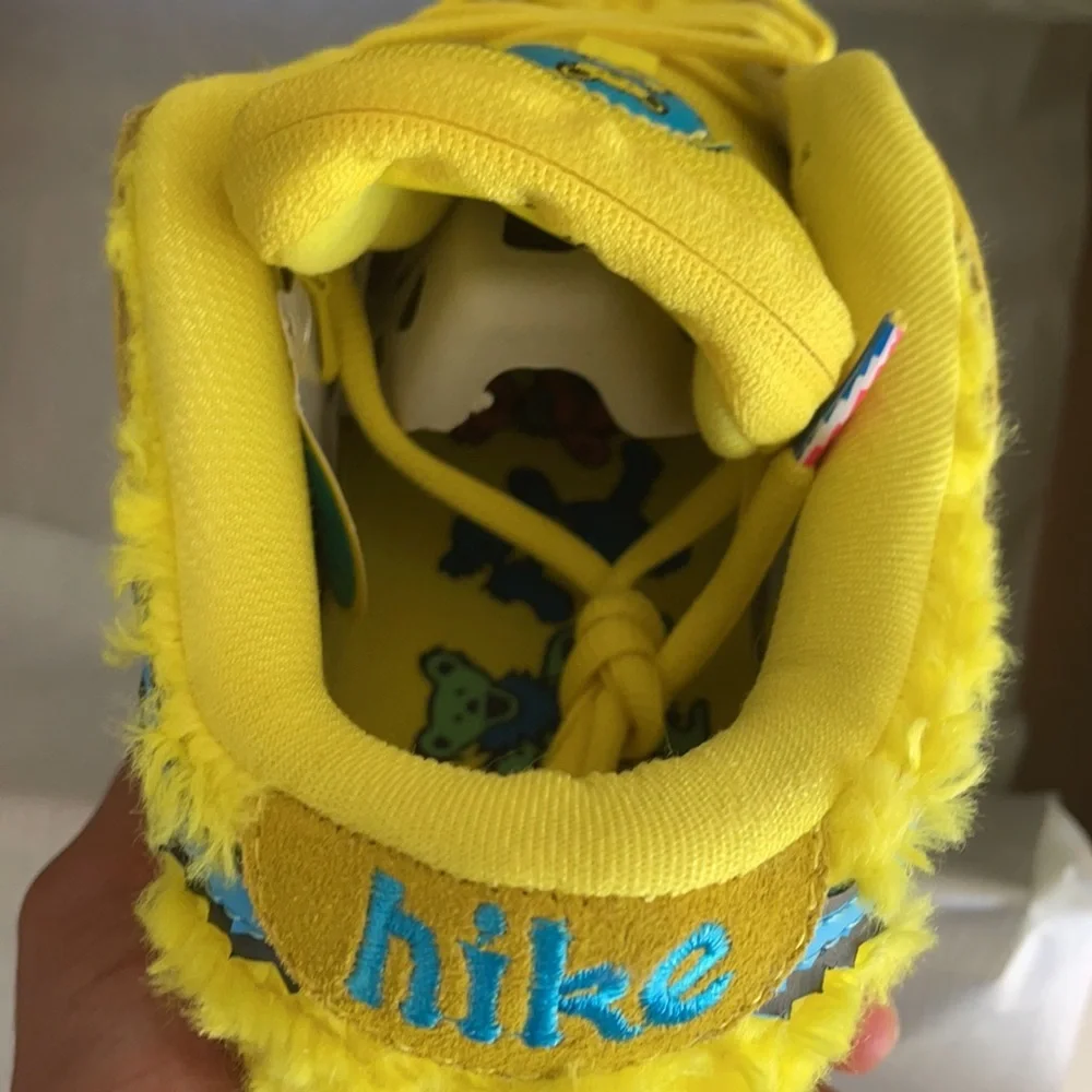 Nike eye catching